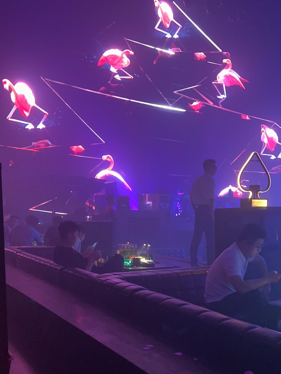 赤峰商务ktv查询，解释商务ktv含义-元宝山区ktv预订